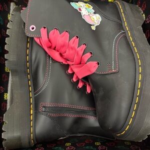 Dr Marten HELLO KITTY